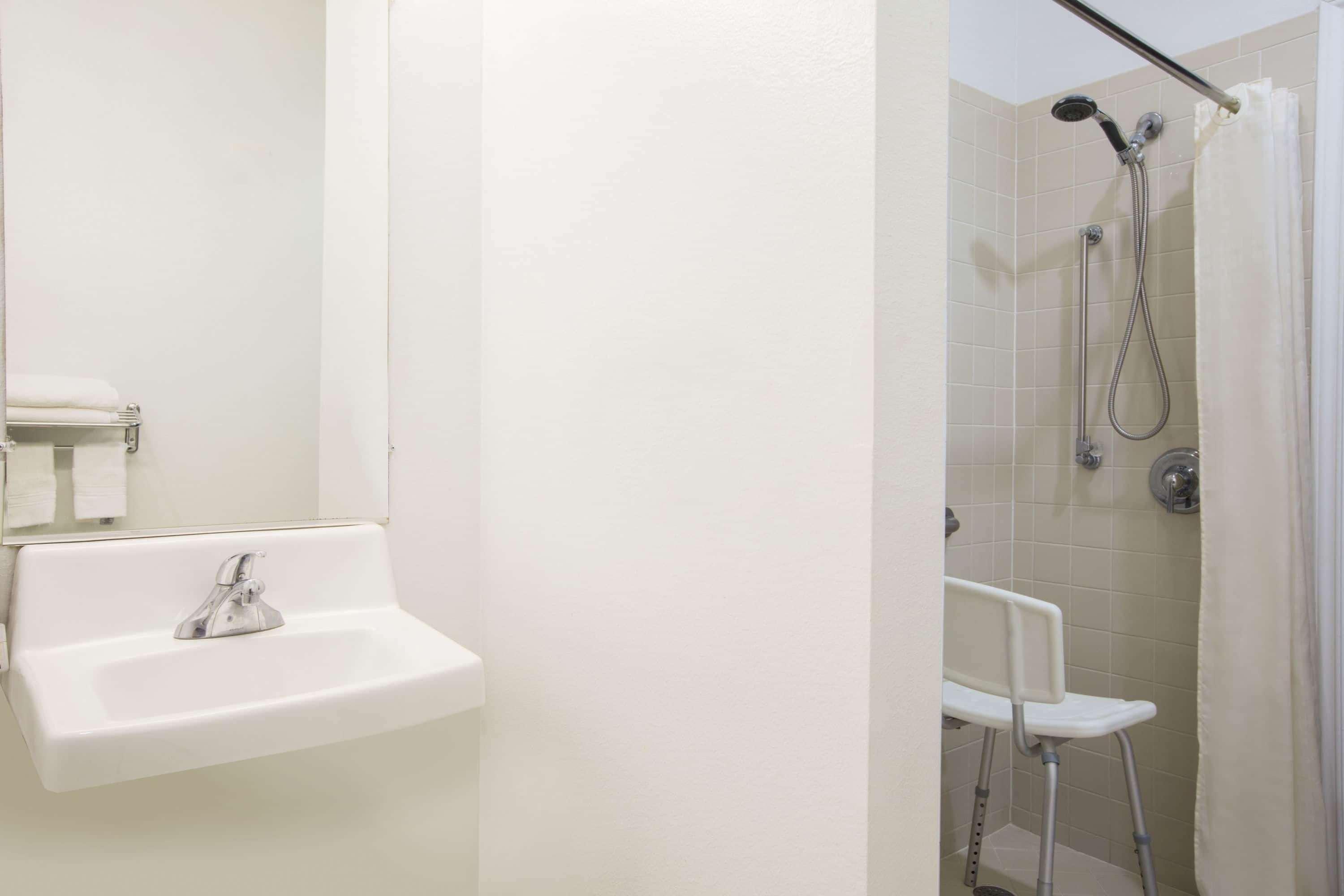 Microtel Inn & Suites By Wyndham Garland/Dallas Exteriör bild