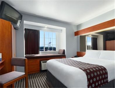 Microtel Inn & Suites By Wyndham Garland/Dallas Rum bild